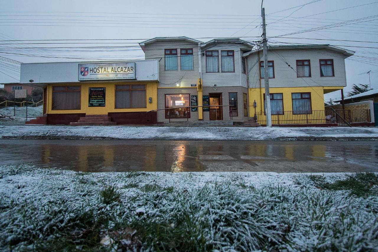 Hostal Alcazar Puerto Natales Exterior photo